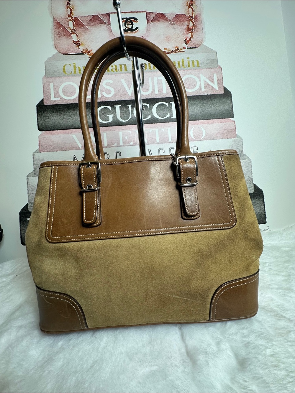 Coach Vintage (2004) Elegant Brown Leather Tote Bag - Picture 5 of 16